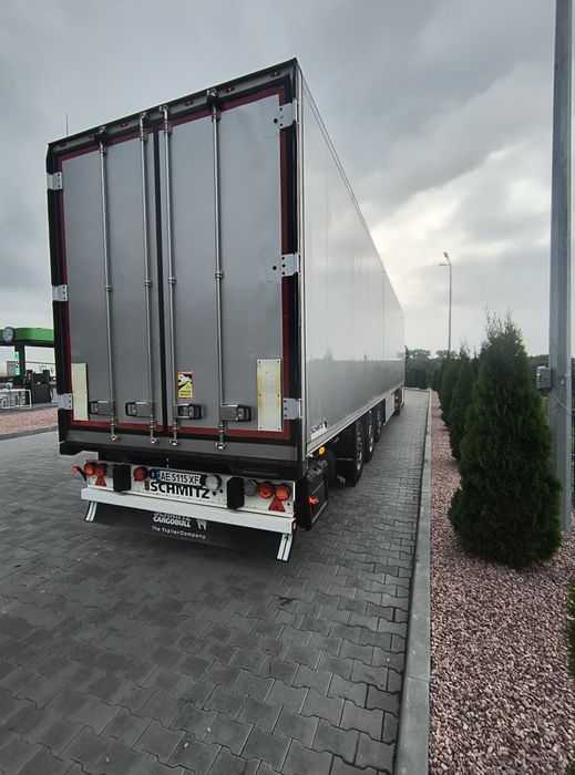 В продажу Volvo fh13
