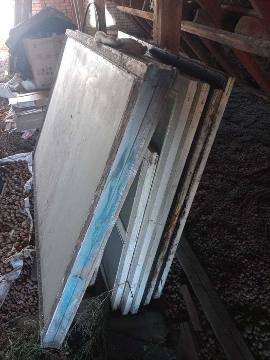 Продам вікна дерев'яні комплект на всю хату 11 штук