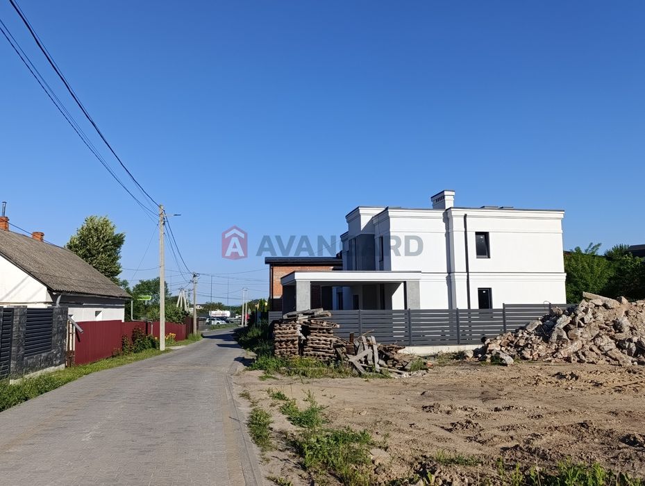 Продаж будинку преміум класу Винники (біля ОККО)