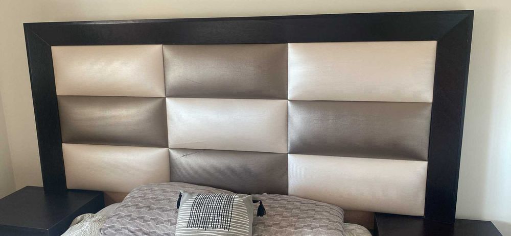 Stylish headboard, 2 side tables and a dressing table