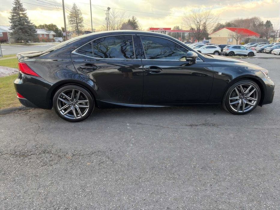 Lexus IS 300      2017