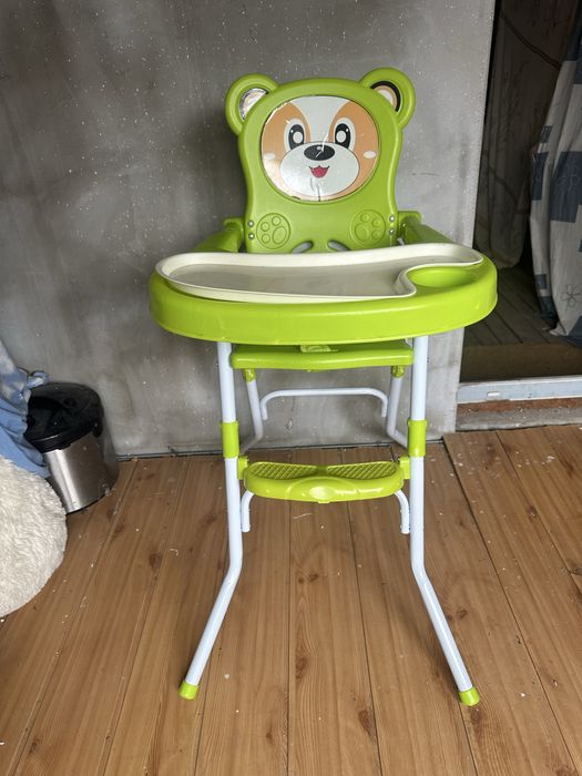 Столик для годування