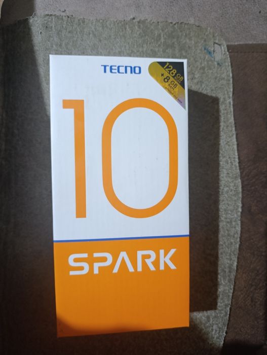 Продам Tecno Spark 10 4+4/128 gb