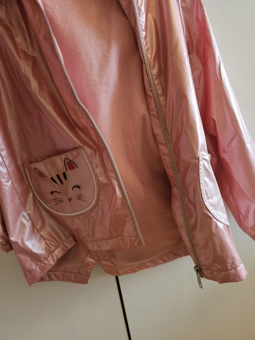 Piękna kurtka wiatrówka