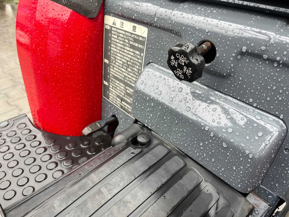 Японський тракторYANMAR AF18D