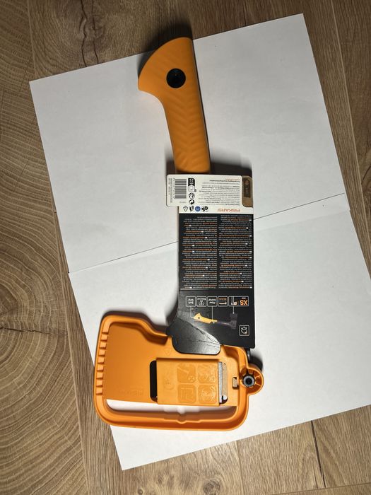 Сокира-колун Fiskars X14
