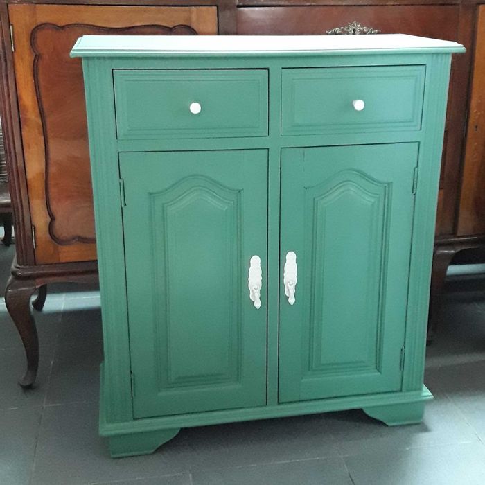 Estante vitrine, cómodas, móveis pintados - desde 40€
