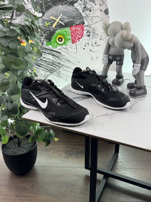 Кросівки Nike Flex Trainer 5 40.5 розмір Е13037