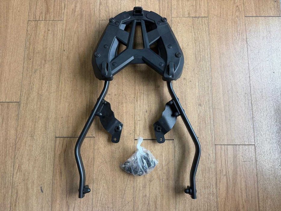 Suporte Top-case - Givi Monokey Suzuki GSX1300R Hayabusa Gen 3