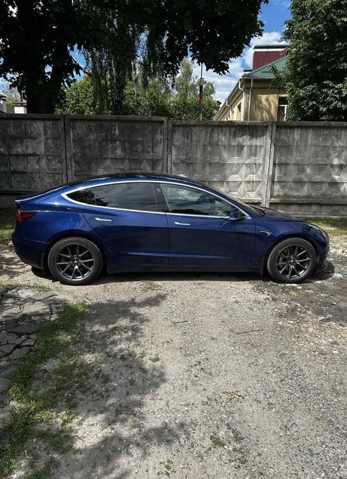 Tesla ‘’model ‘’ 3
