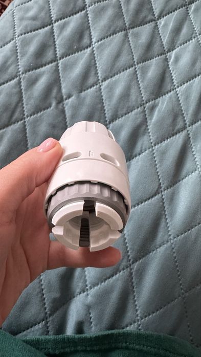 Новий терморегулятор/ термостатична головка на батарею