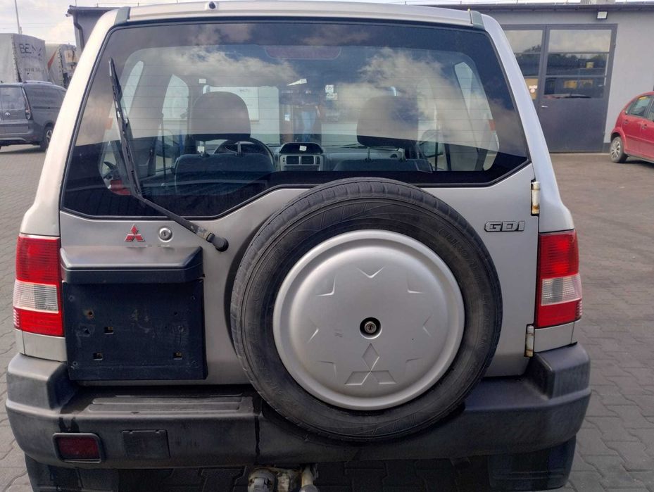 lampa tył tylna prawa lewa  Mitsubishi Pajero Pinin, części