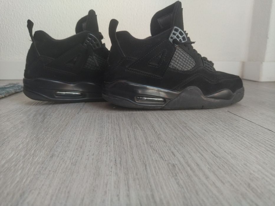 Jordan 4 black cat
