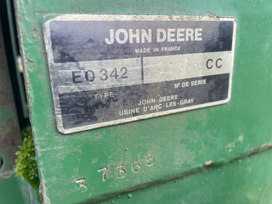 Prasa kostkująca John Deere 342