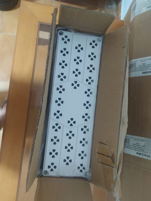 Carro multiuso com rodinhas