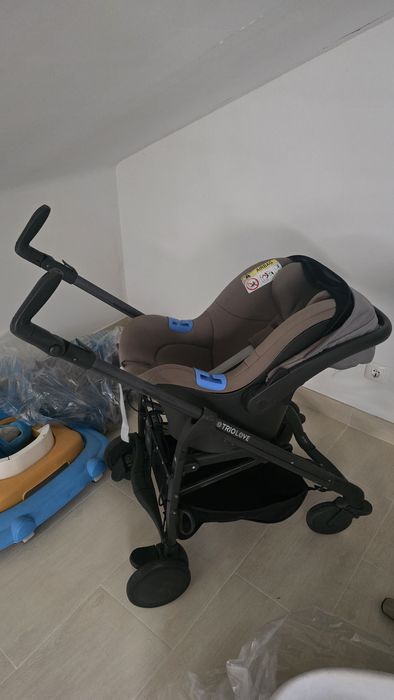 Vendo carrinho bebe Chicco Trio Love Castanho