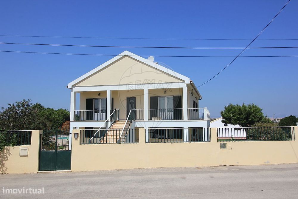 Moradia T5 para venda