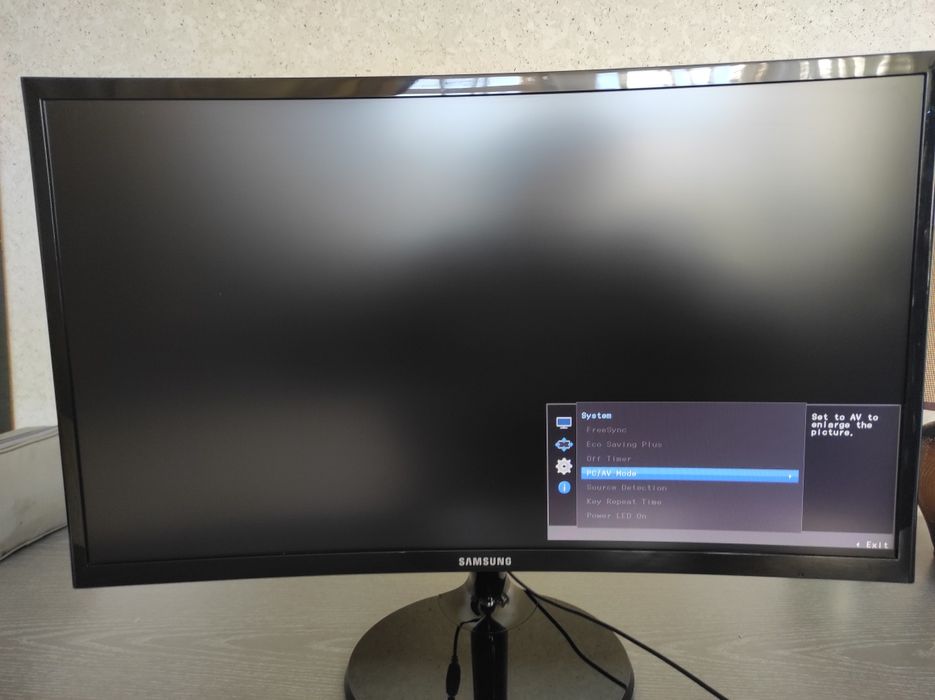 Монитор Samsung c24f390fhi