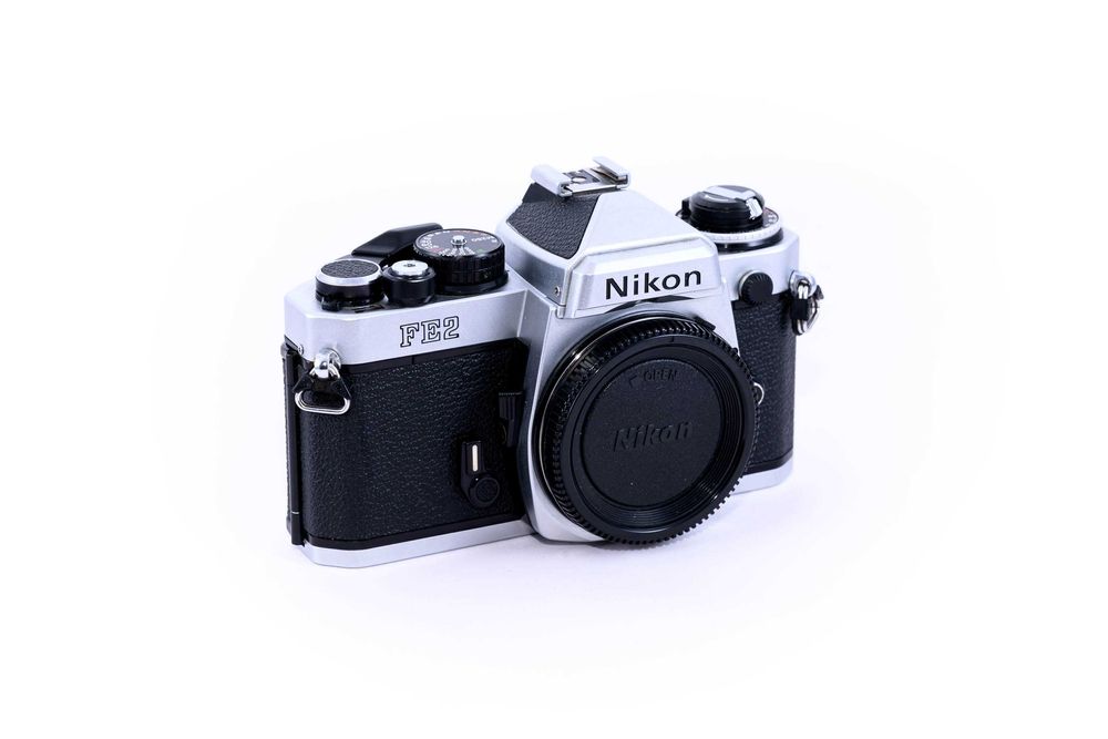 Nikon FE2 SLR Profesjonalna lustrzanka analogowa