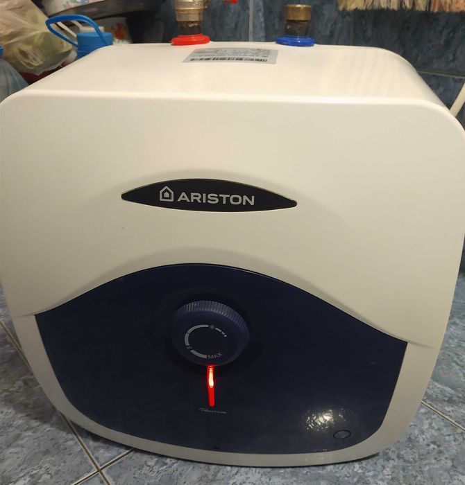 Бойлер Ariston Blu Evo R 15U/3 підмоєчний