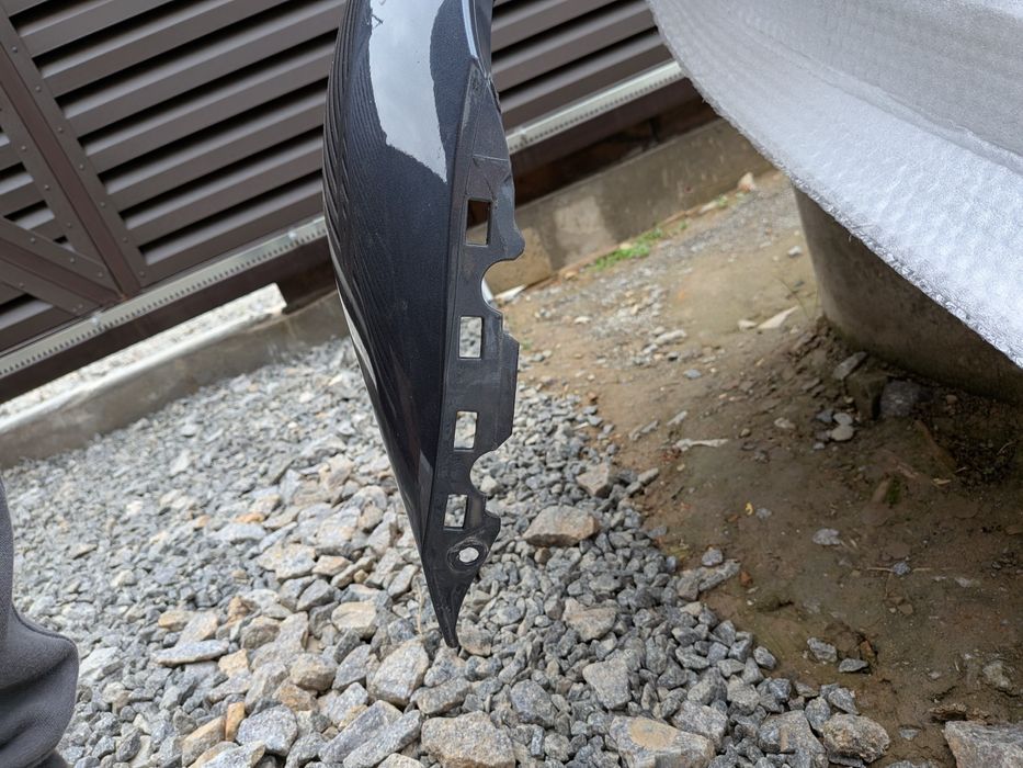 Бампер tesla model 3 pmng під відновлення