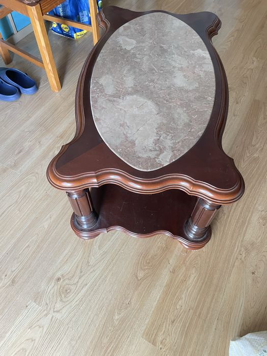 Mesa de centro com pedra