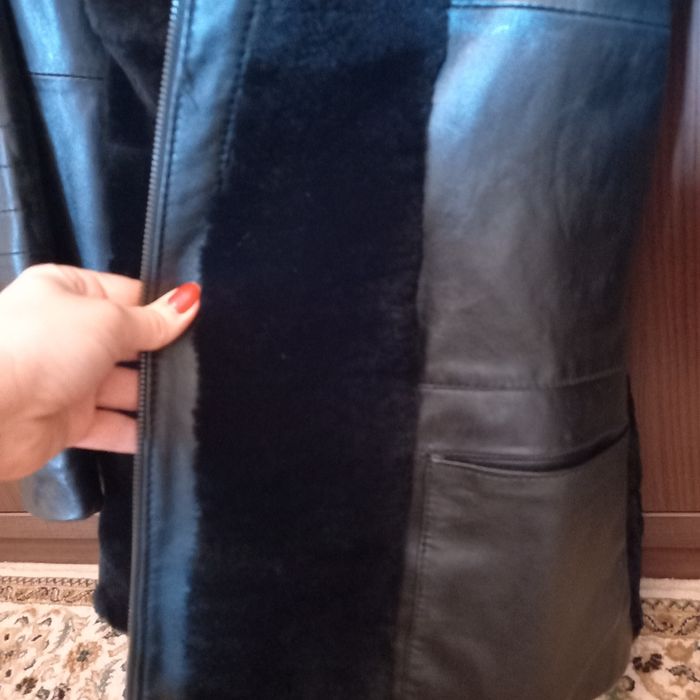 Продам шкіряну куртку