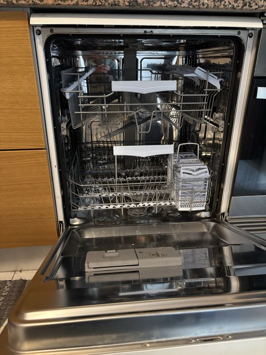 Maquina de lavar loiça Smeg - AVARIADA