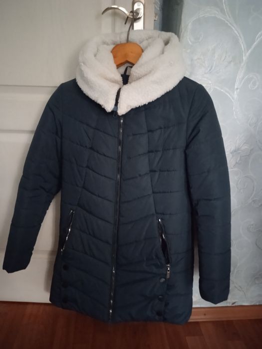 Курточка зимняя женская