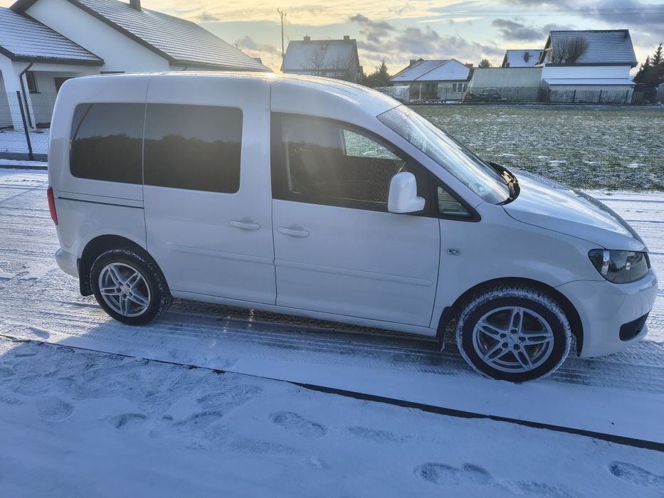 VW Caddy 3  2013rok 1.6 tdi hak holowniczy