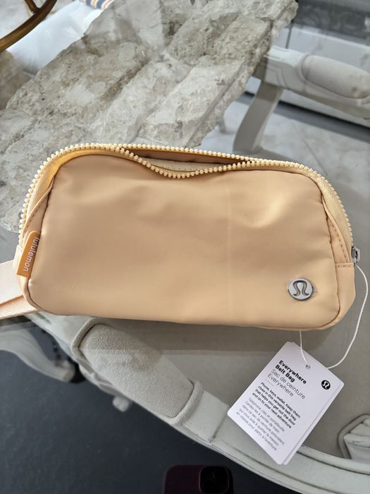 Bolsa bege lululemon