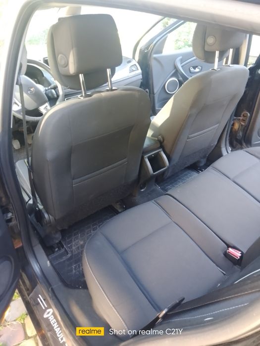 Продам авто Рено Меган выпуск 2012год