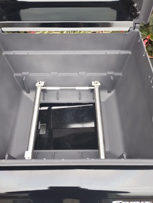Ogrodowy grill gazowy WEBER Spirit 210 ORGINAL