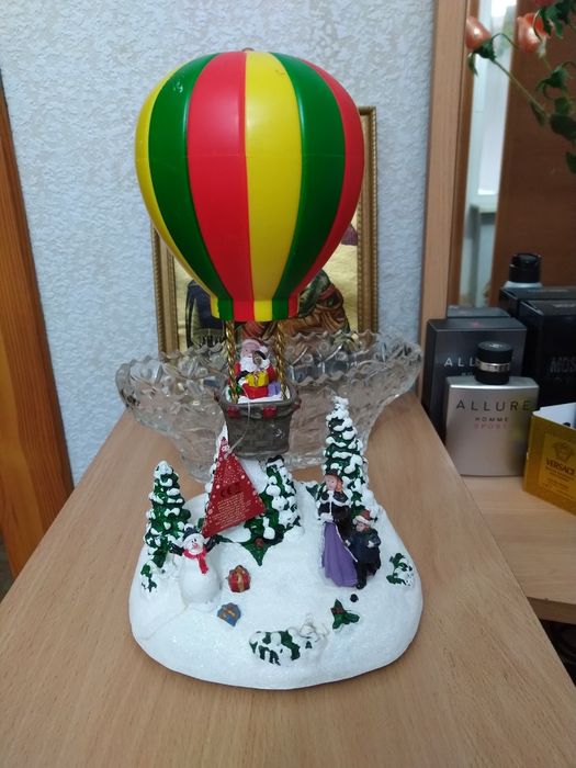 Ногодний дед мороз!На воздушном шаре!