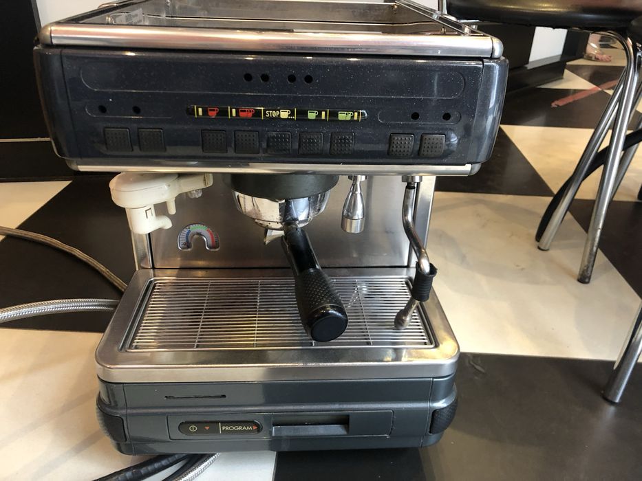 Кавоварка професійна  ЧІМБАЛІ CIMBALI M32 Bistro