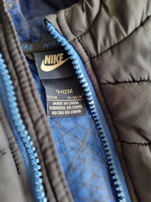 Kurtka Nike niebieska 9-12 miesięcy dla chłopca na wiosnę