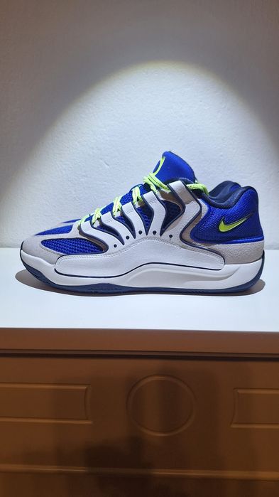 Кросівки Nike KD18 HV1992 400, US9.5 EU 43 27.5CM