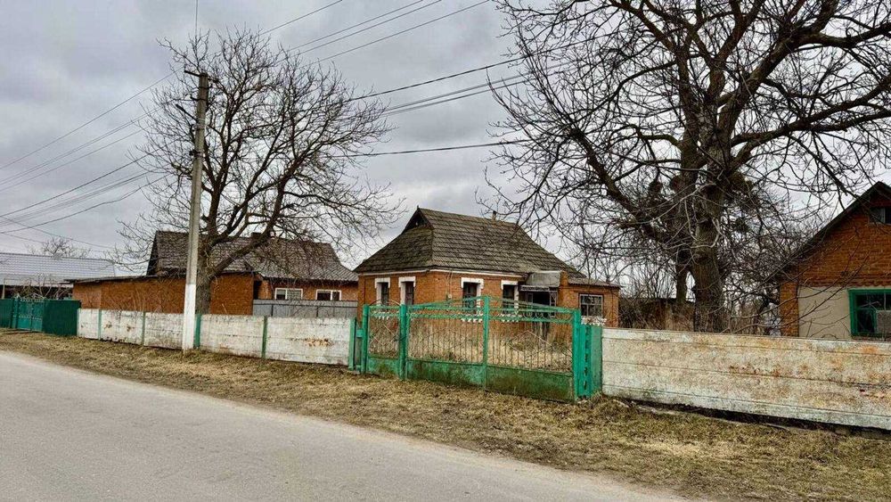 Продам будинок з великою ділянкою в Слободі Дашковецька