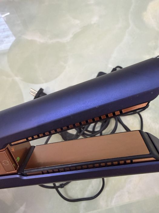 Dyson утюжок , плойка