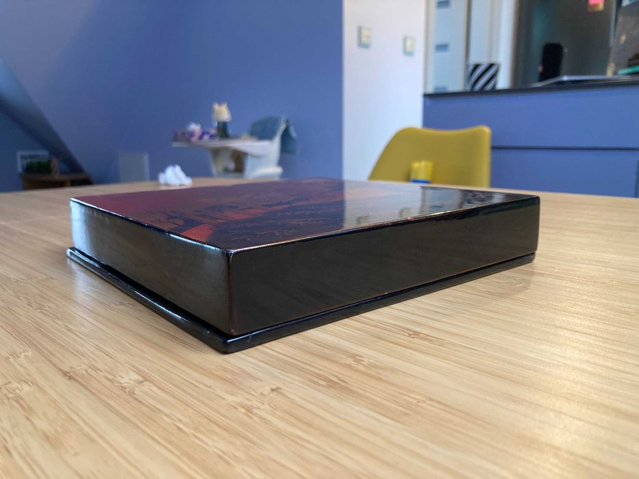 Chińska szkatułka laka drewno drewniana pudełko  lakierowane puzderko