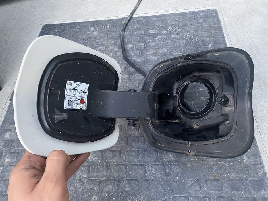 Лючок бензобака Линкольн МКЗ