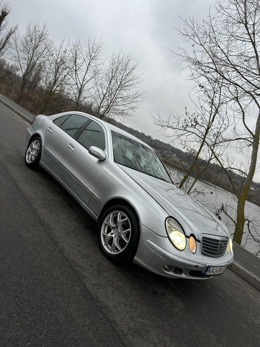 Mersedes benz E w211 2.2 дизель автомат