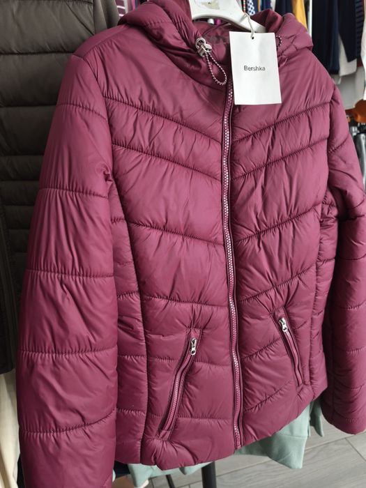 Осіння куртка Bershka