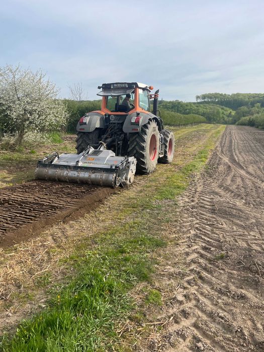 Czyszczenie działki, karczowanie, wycinka, mulczer wgłębny.