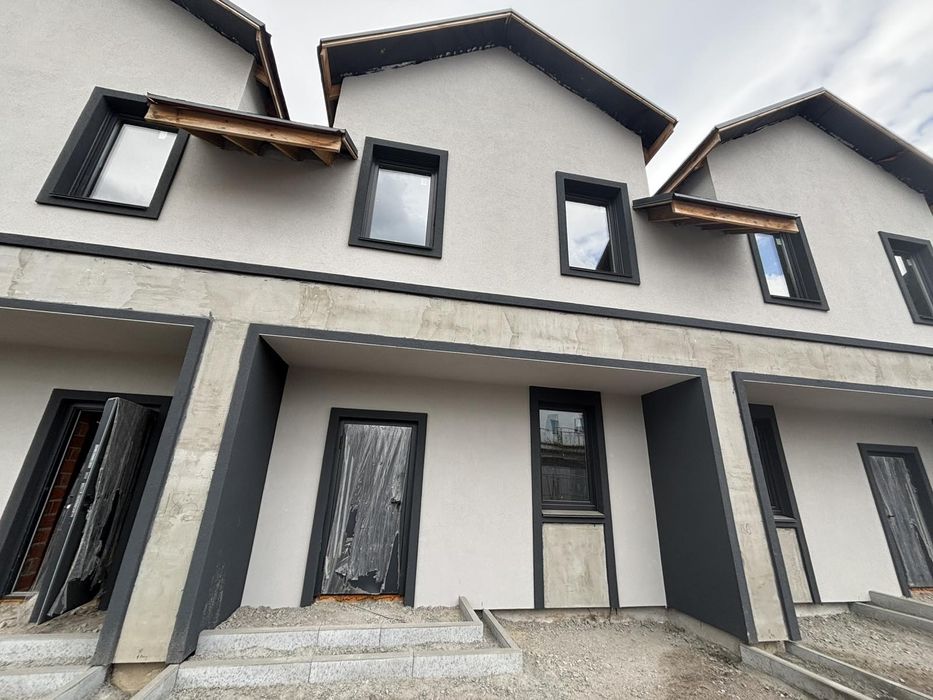 Продам таунхаус Софіївська Борщагівка вул Каденюка (Гагаріна)