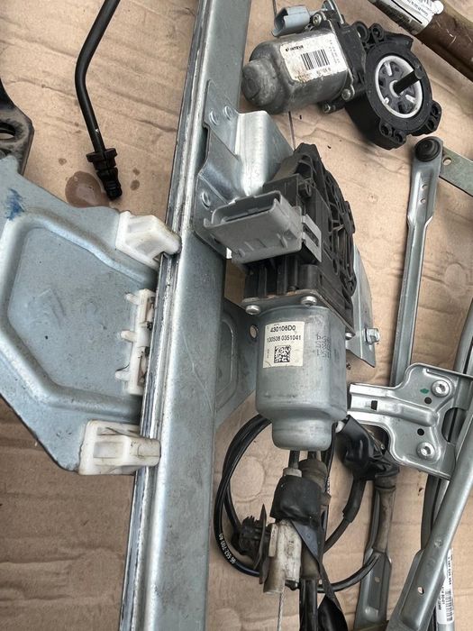 Пежо Партнер Peugeot Partner 2013