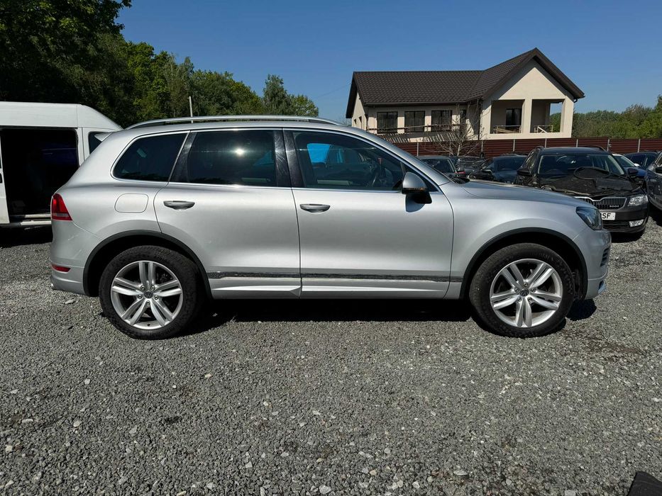 Двері передні задні праві ліві Volkswagen Touareg NF туарег тоурег FL