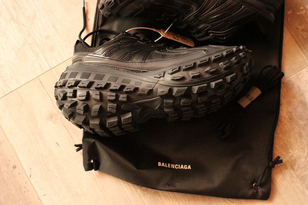 Balenciaga Defender 45 Nowe