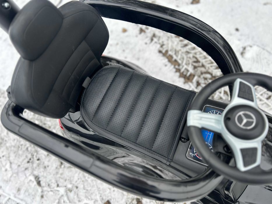 Mercedes C-CLASS JEŹDZIK z rączką dla dzieci pchacz Pojazd auto Autko