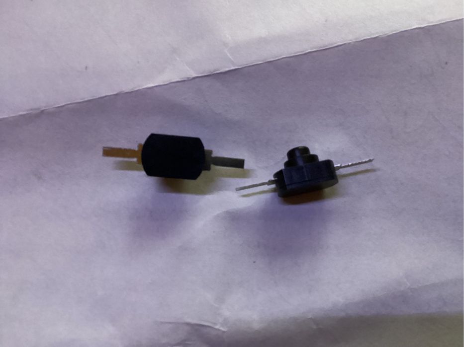 Кнопочный мини переключатель.